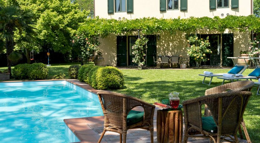 Photo of Tuscan Essence