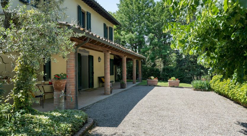 Photo of Tuscan Essence