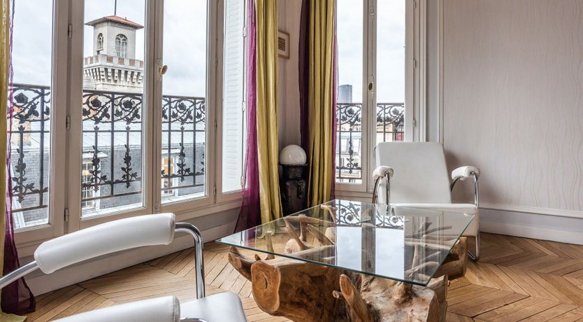 Photo of Latin Views