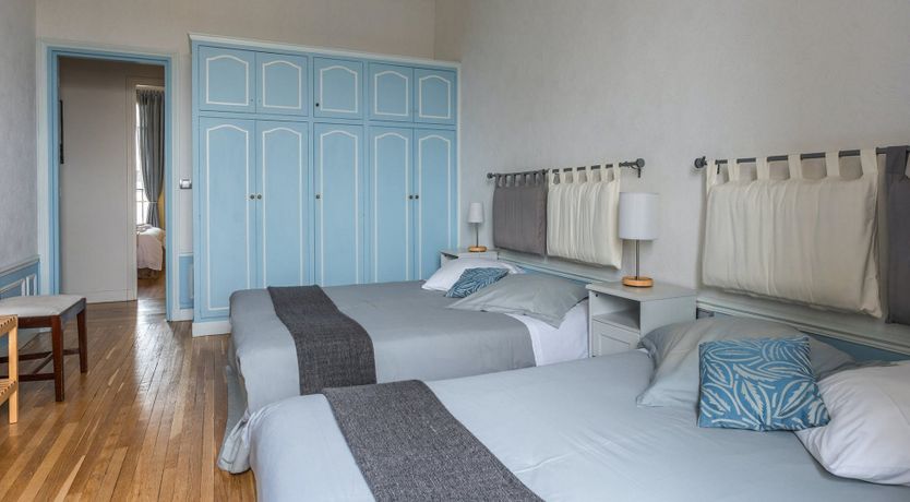 Photo of Latin Views