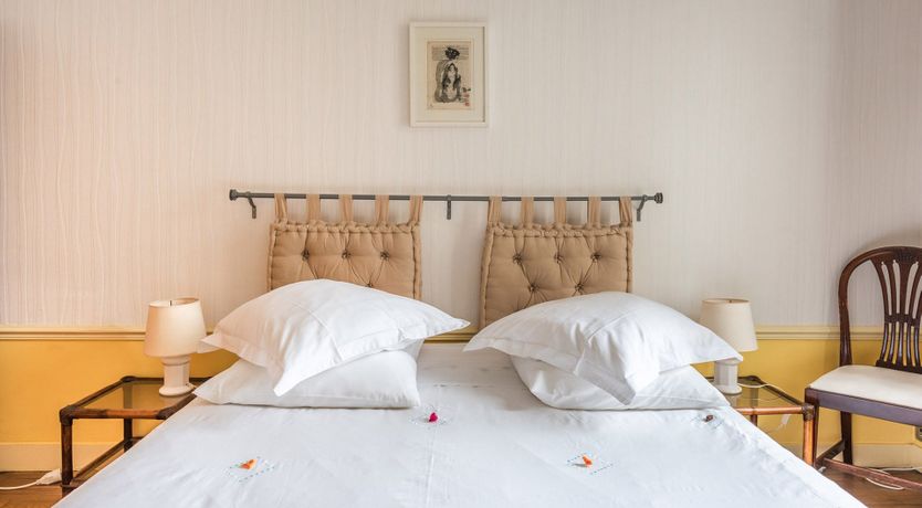 Photo of Latin Views