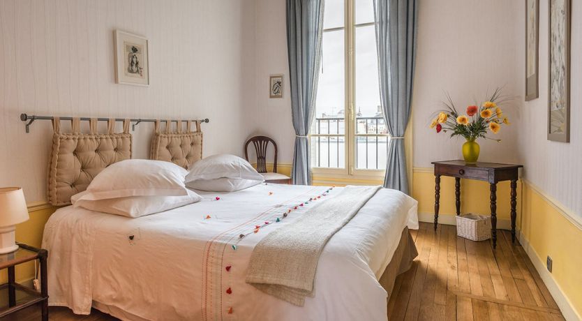 Photo of Latin Views