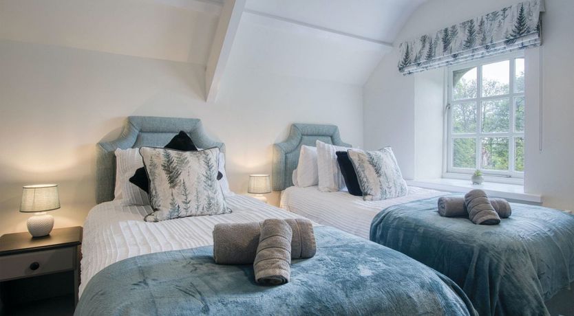 Photo of Whispering Oaks