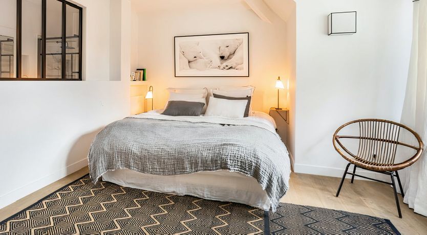 Photo of Silver & Black