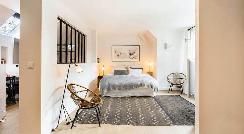 Photo of Silver & Black