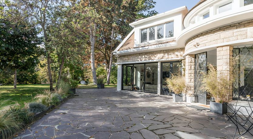 Photo of Silver & Black