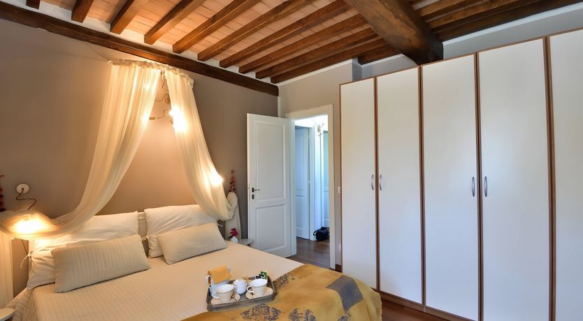 Photo of Tuscan Crescent