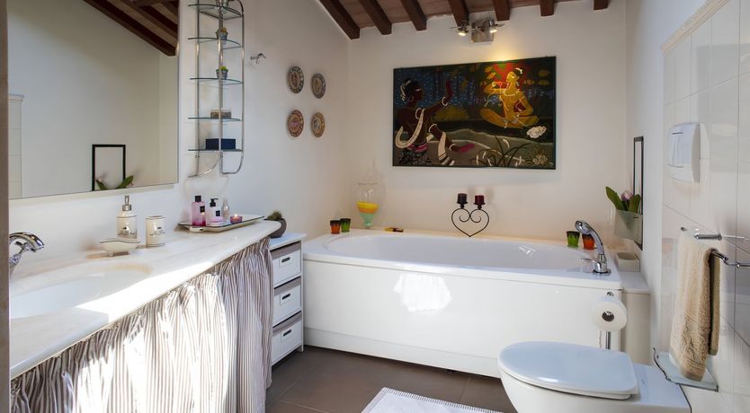 Photo of Tuscan Crescent