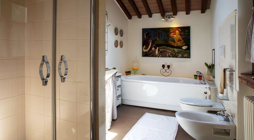 Photo of Tuscan Crescent