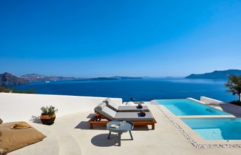 Cliffside Serenity Villa