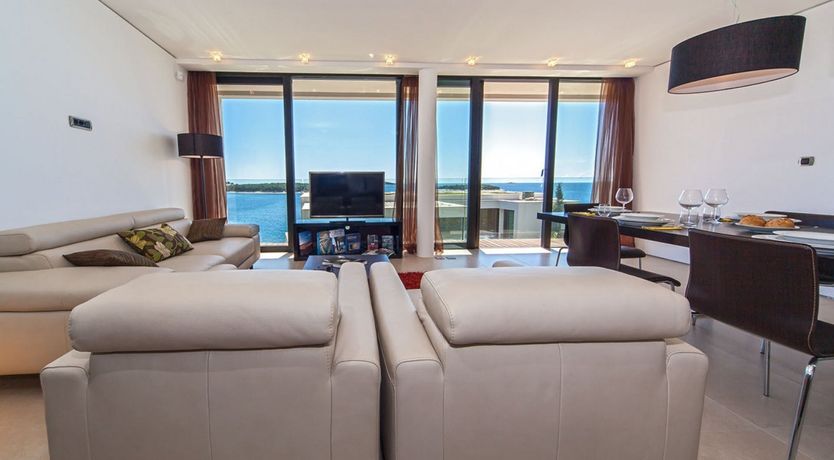 Photo of A Note to Memories