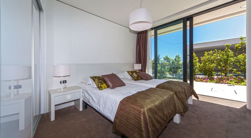 Photo of A Note to Memories