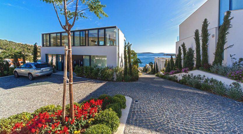 Photo of A Note to Memories