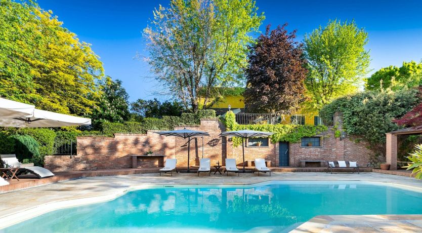 Photo of Sunset Manor