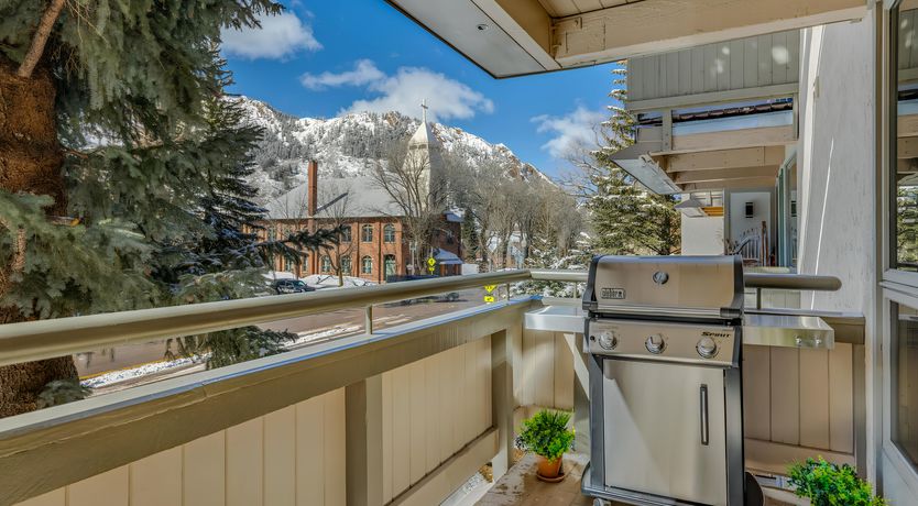 Photo of Winter Sky Retreat