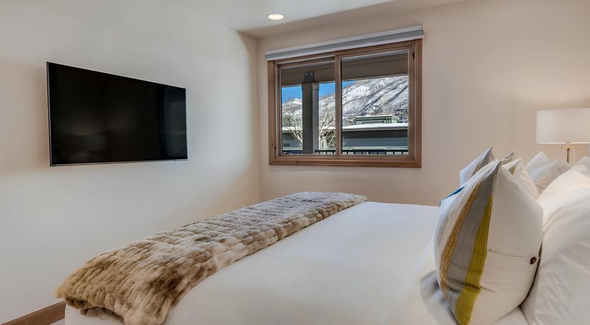 Photo of Winter Sky Retreat