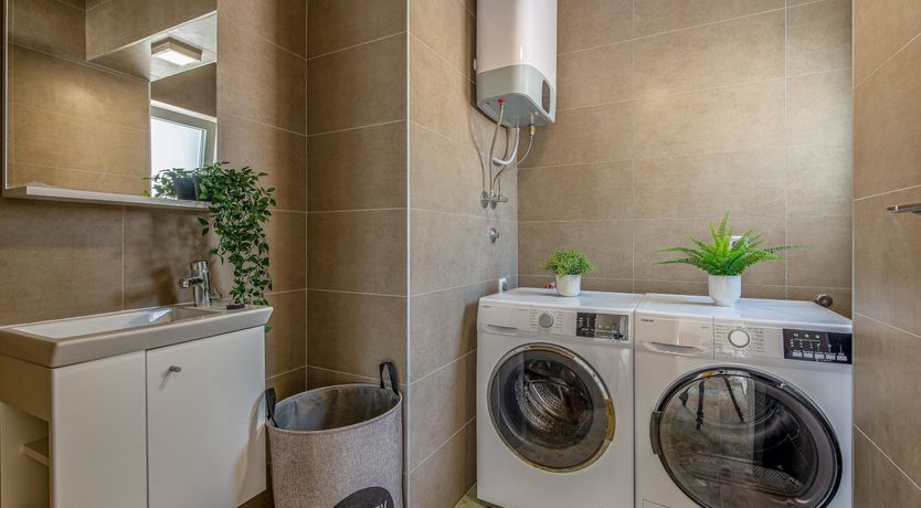 Photo of Mama's House