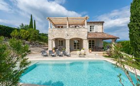 Photo of Breathtaking Retreat