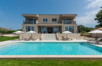 Idyllic Paradise Holiday Home