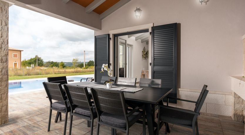 Photo of Honey Honey Honey