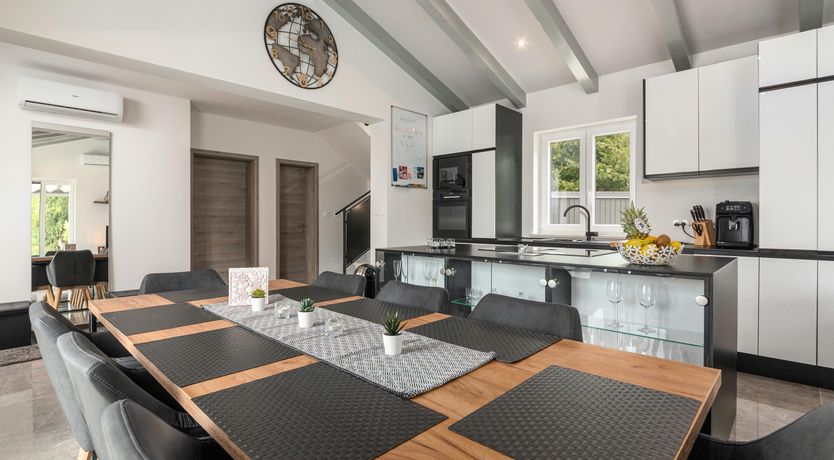 Photo of Honey Honey Honey