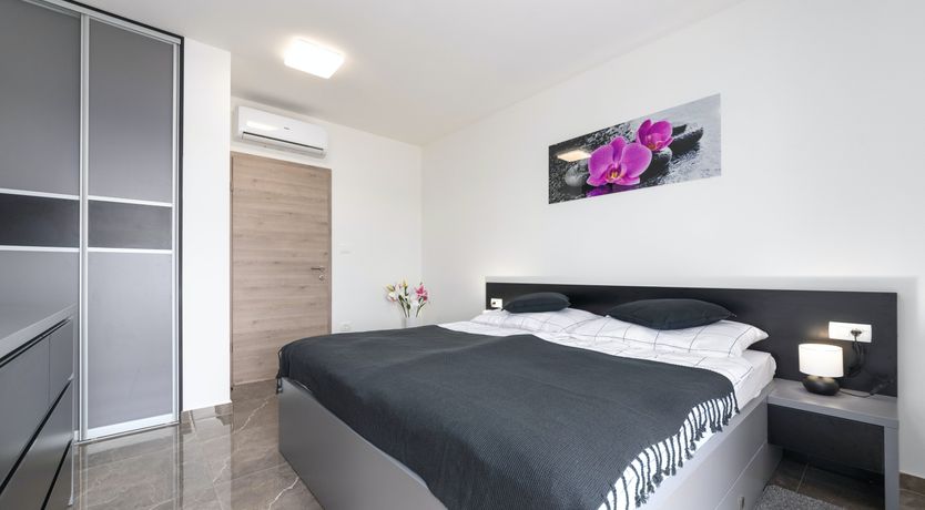 Photo of Honey Honey Honey