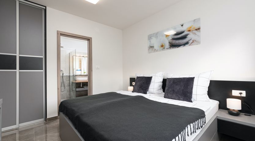 Photo of Honey Honey Honey