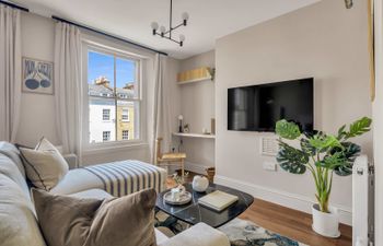 Light-filled Haven Holiday Cottage