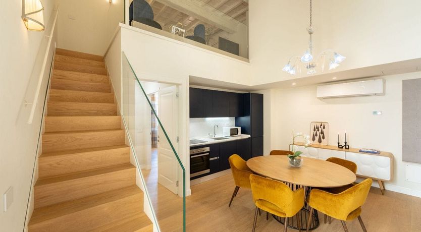 Photo of Emblem of the Lily