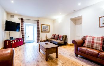 Queen's Court Holiday Cottage