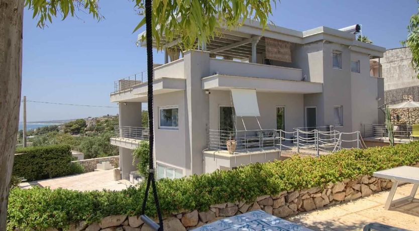 Photo of Waves Whisper