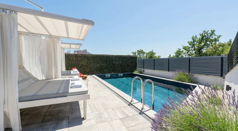 Photo of Golden Turquoise