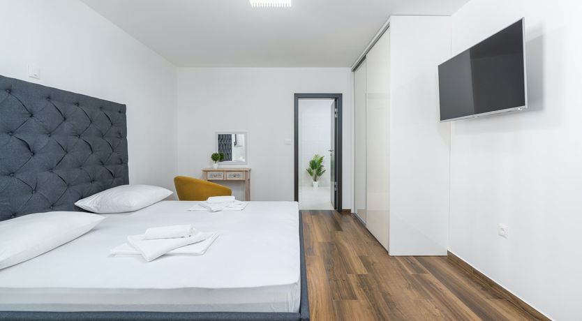 Photo of Golden Turquoise