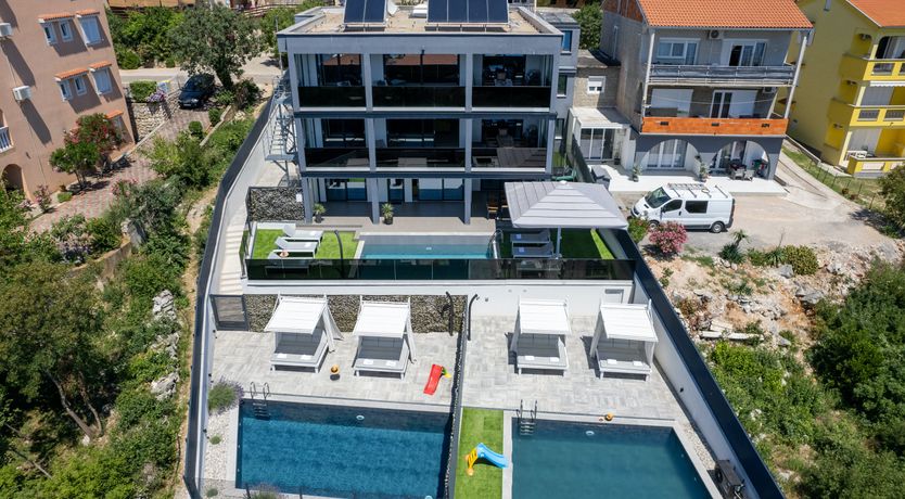 Photo of Golden Turquoise