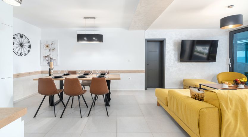 Photo of Golden Turquoise