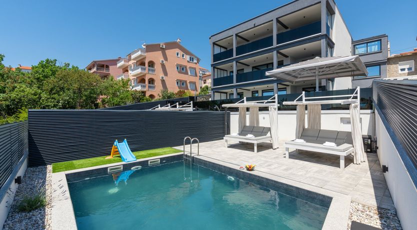 Photo of Golden Turquoise