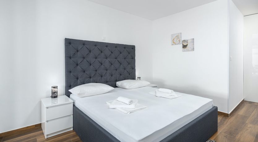 Photo of Golden Turquoise