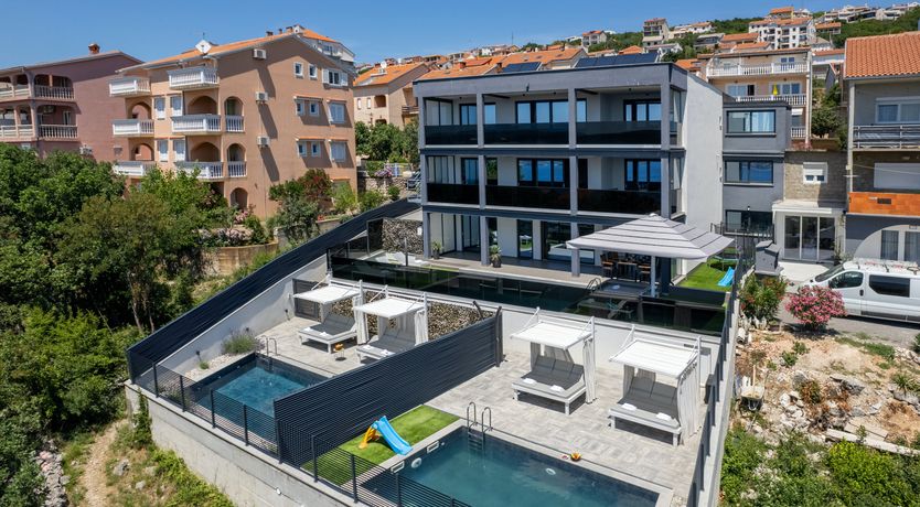 Photo of Golden Turquoise