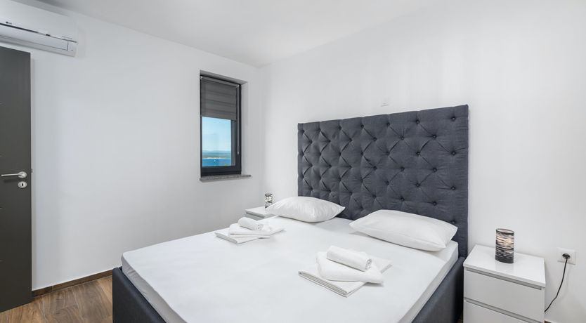 Photo of Golden Turquoise