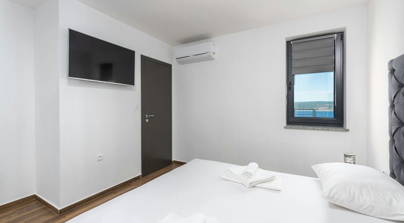 Photo of Golden Turquoise