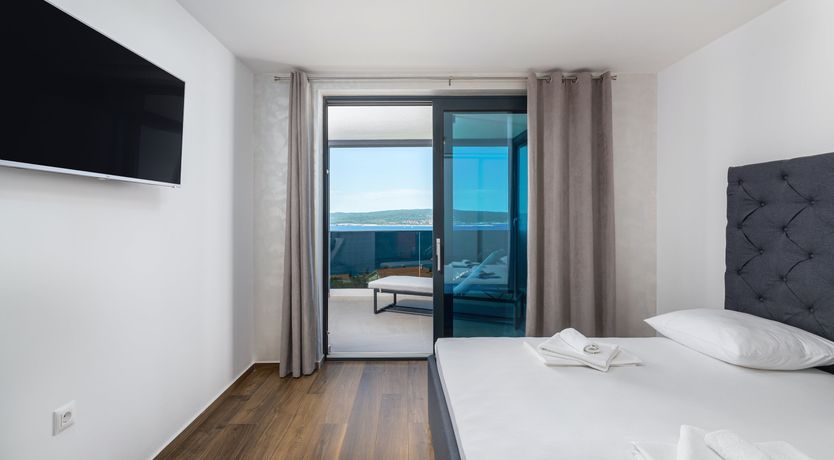 Photo of Golden Turquoise