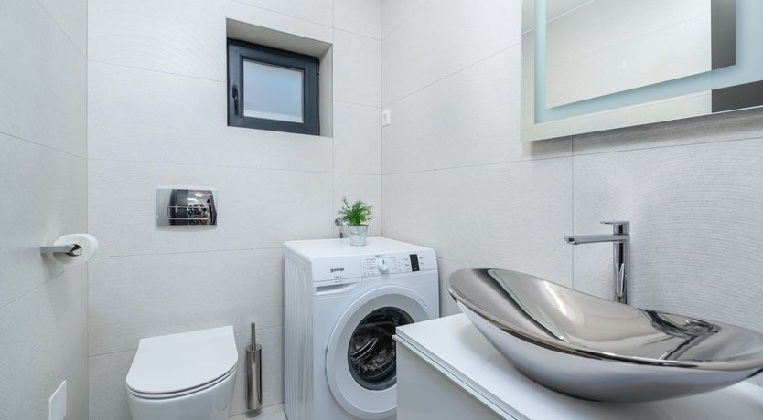 Photo of Golden Turquoise