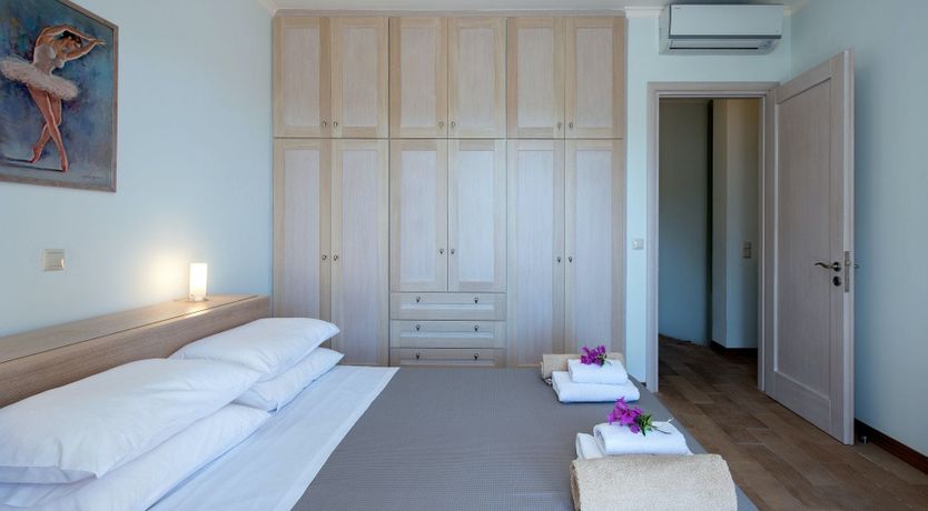 Photo of Kastellanoi Oasis