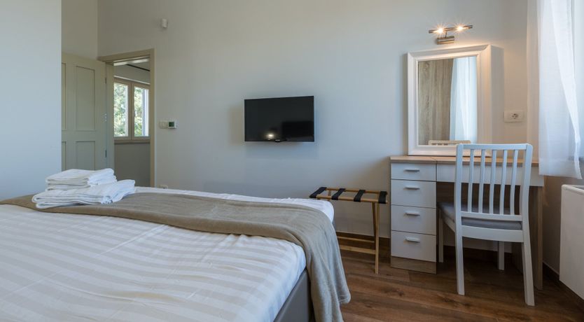 Photo of Cliffside Hideaway