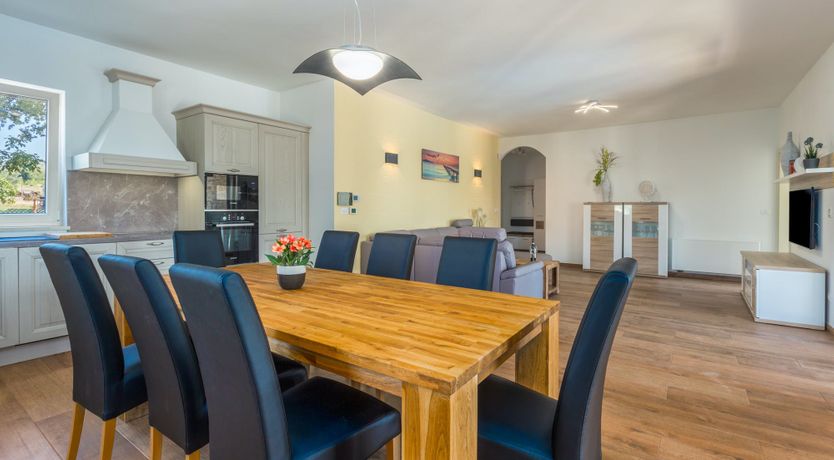 Photo of Cliffside Hideaway