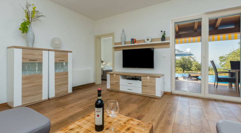 Photo of Cliffside Hideaway