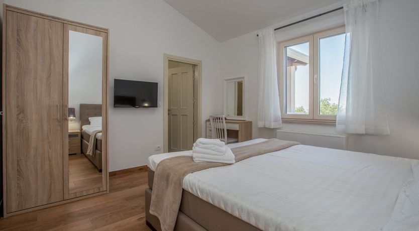 Photo of Cliffside Hideaway