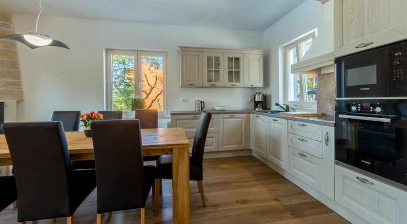 Photo of Cliffside Hideaway