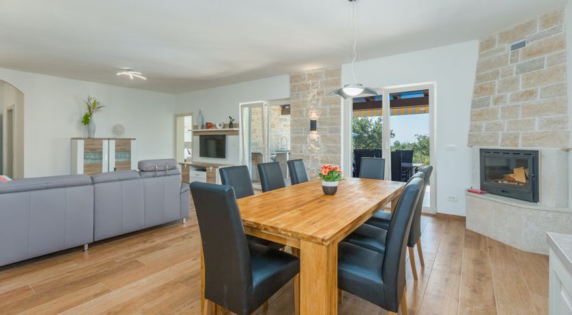 Photo of Cliffside Hideaway