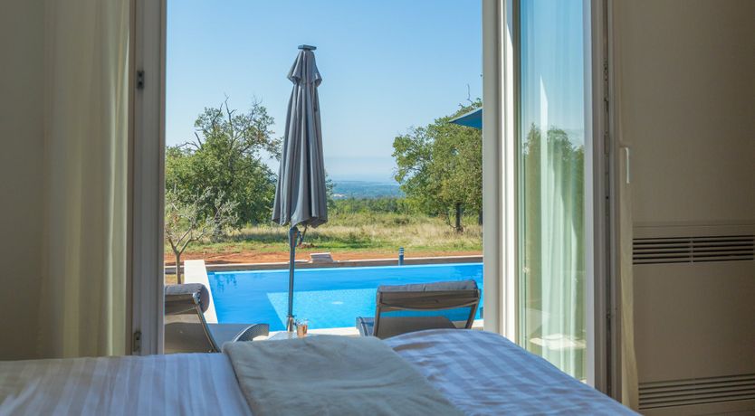 Photo of Cliffside Hideaway